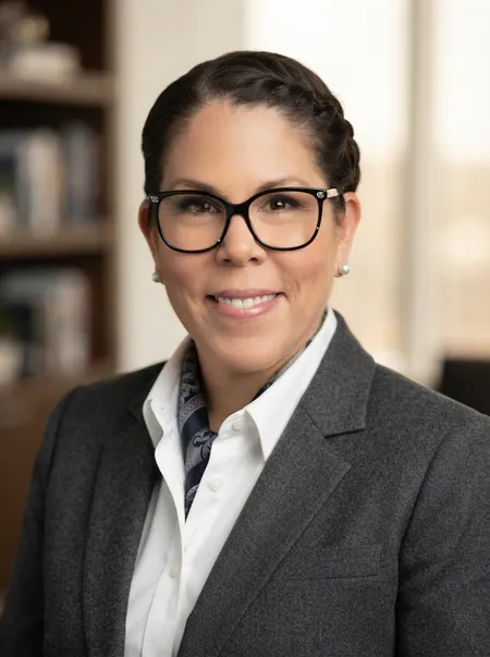 Barbara Deaño-Hamurcuoğlu, Prokuristin und Immobilienmaklerin des Hanseatischen Immobilienzentrums Kiel.